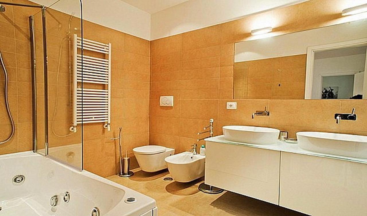 Rent In * Rom