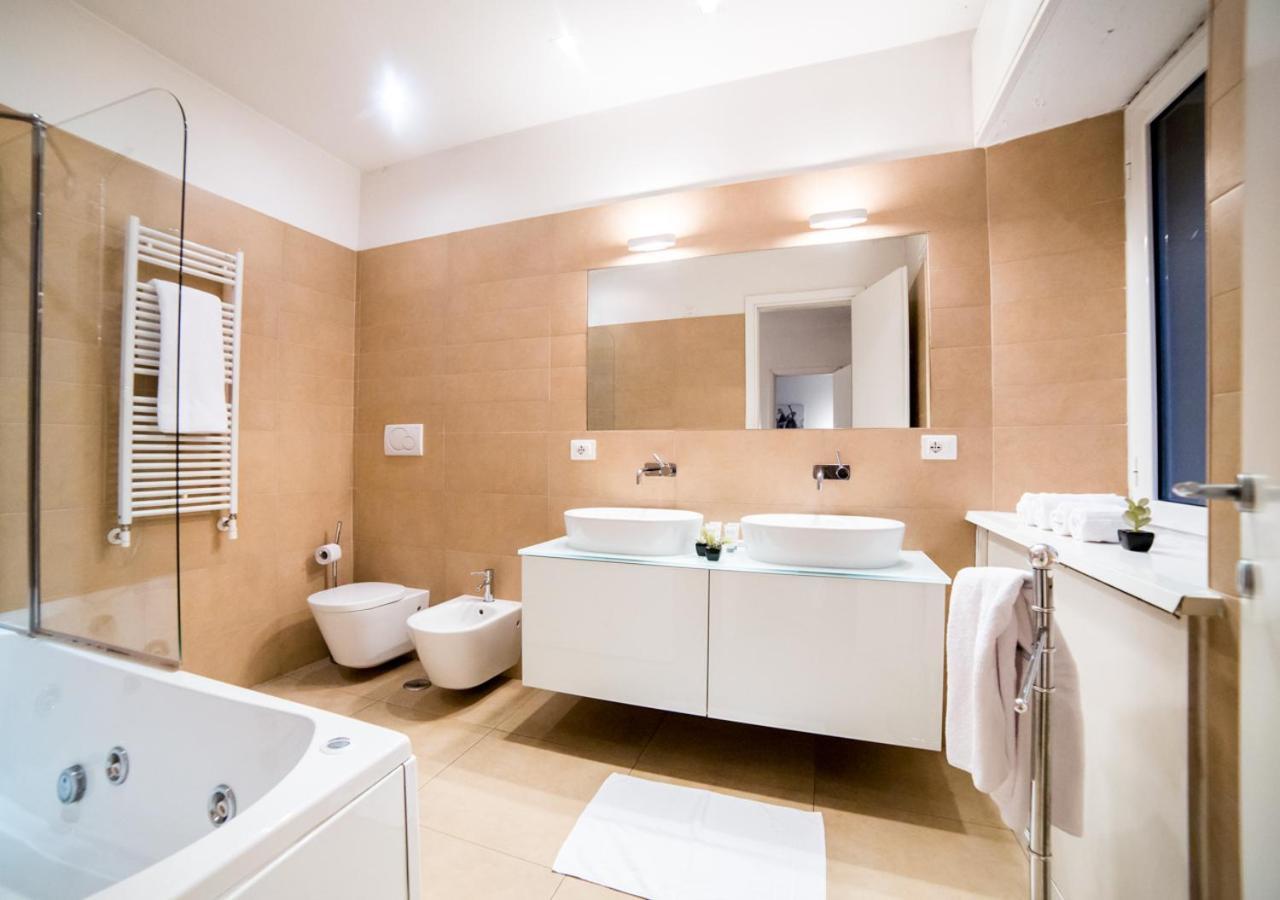 Rent In Apartment *