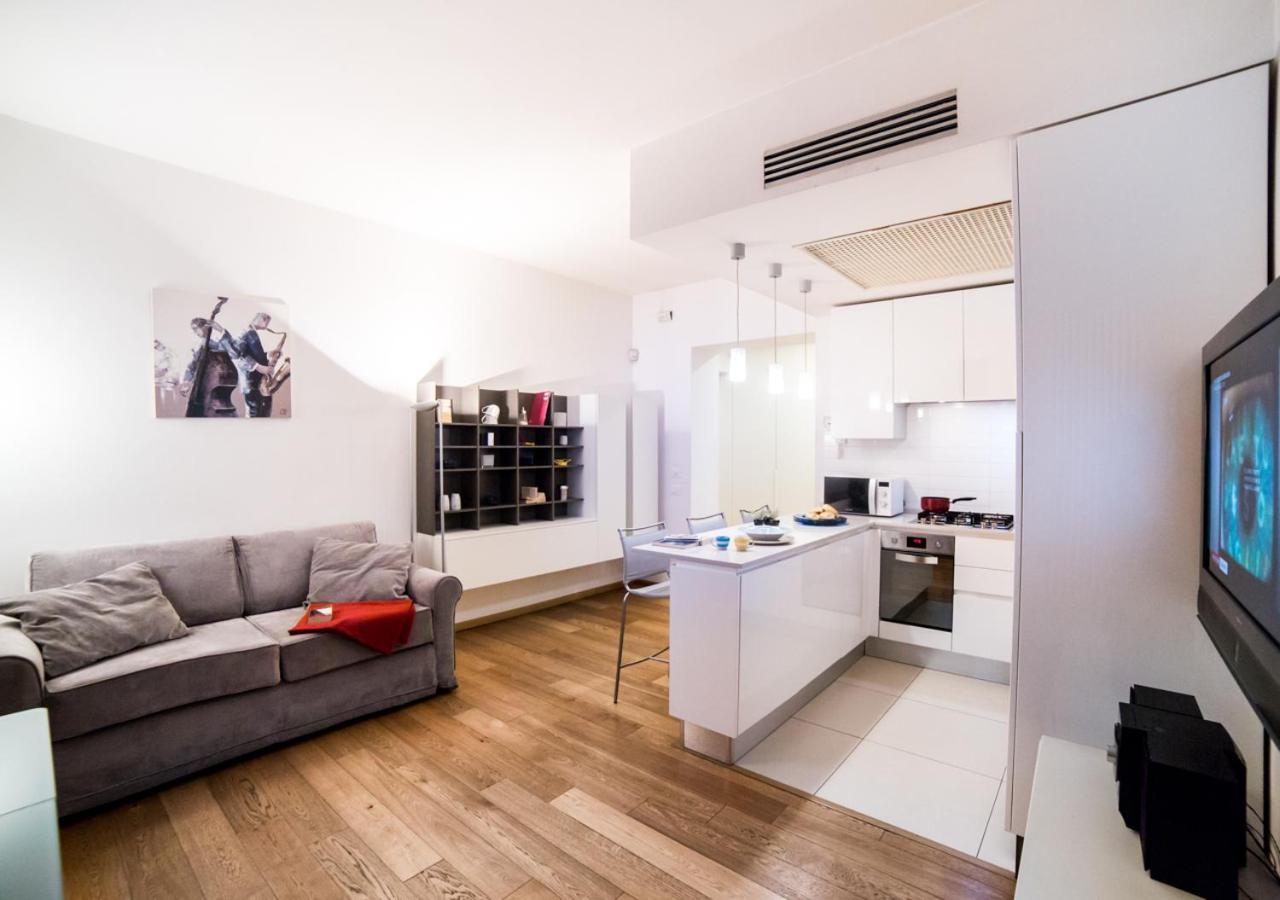 Rent In * Rom