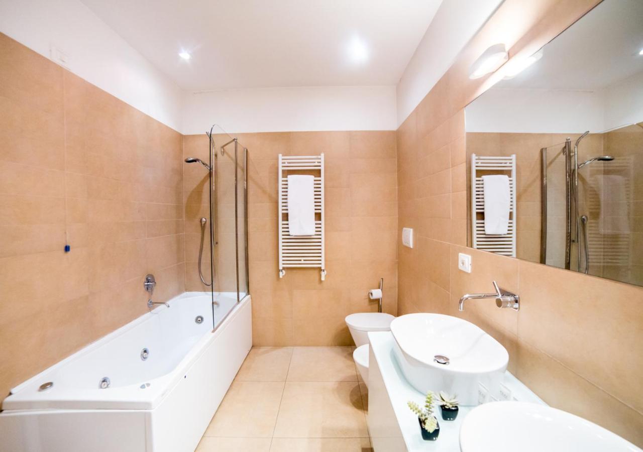 Rent In Apartment Rom